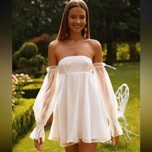 Alamour the label Celine white off the shoulder babydoll mini dress size S